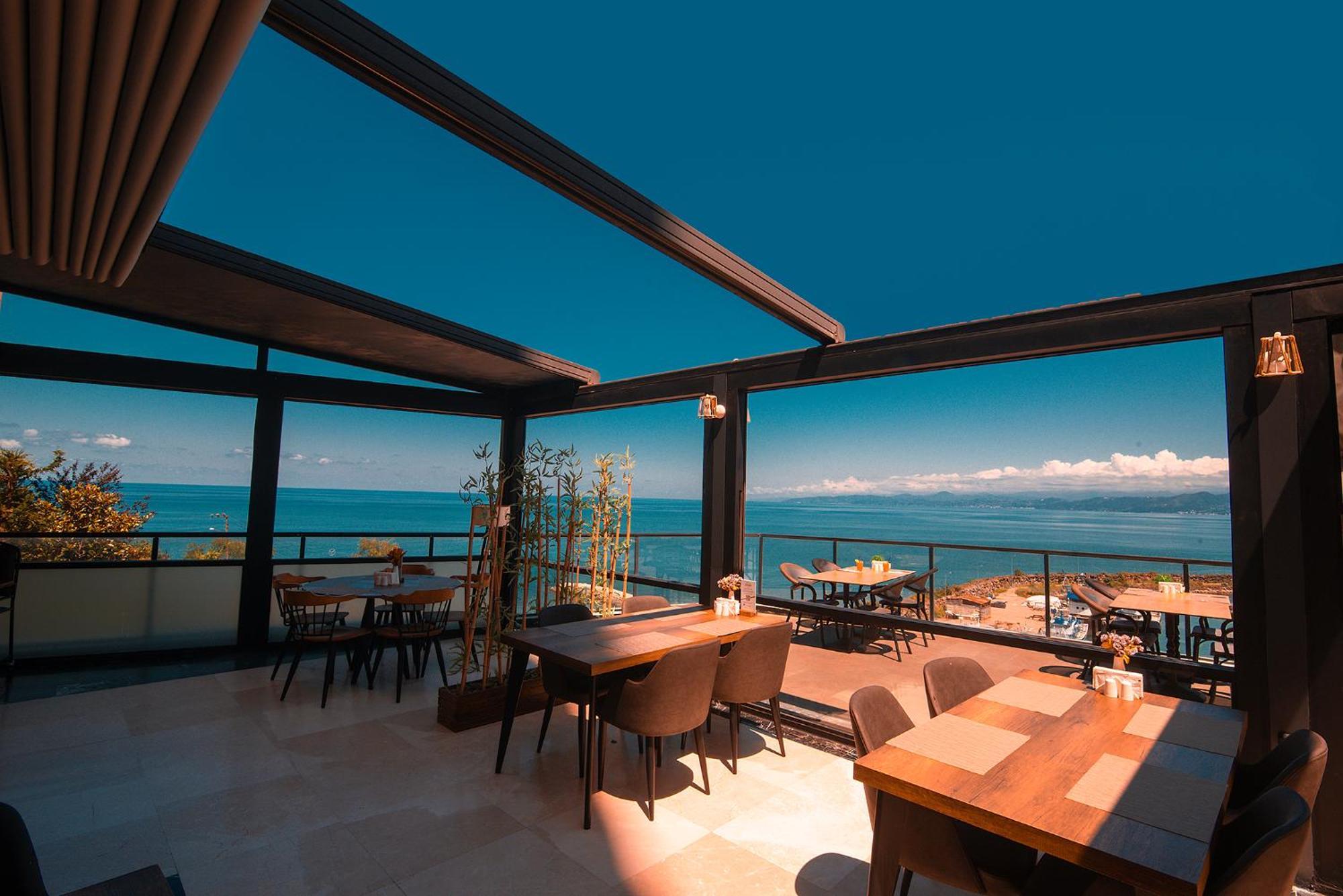 Royal Comfort Hotel Arakli Exterior photo