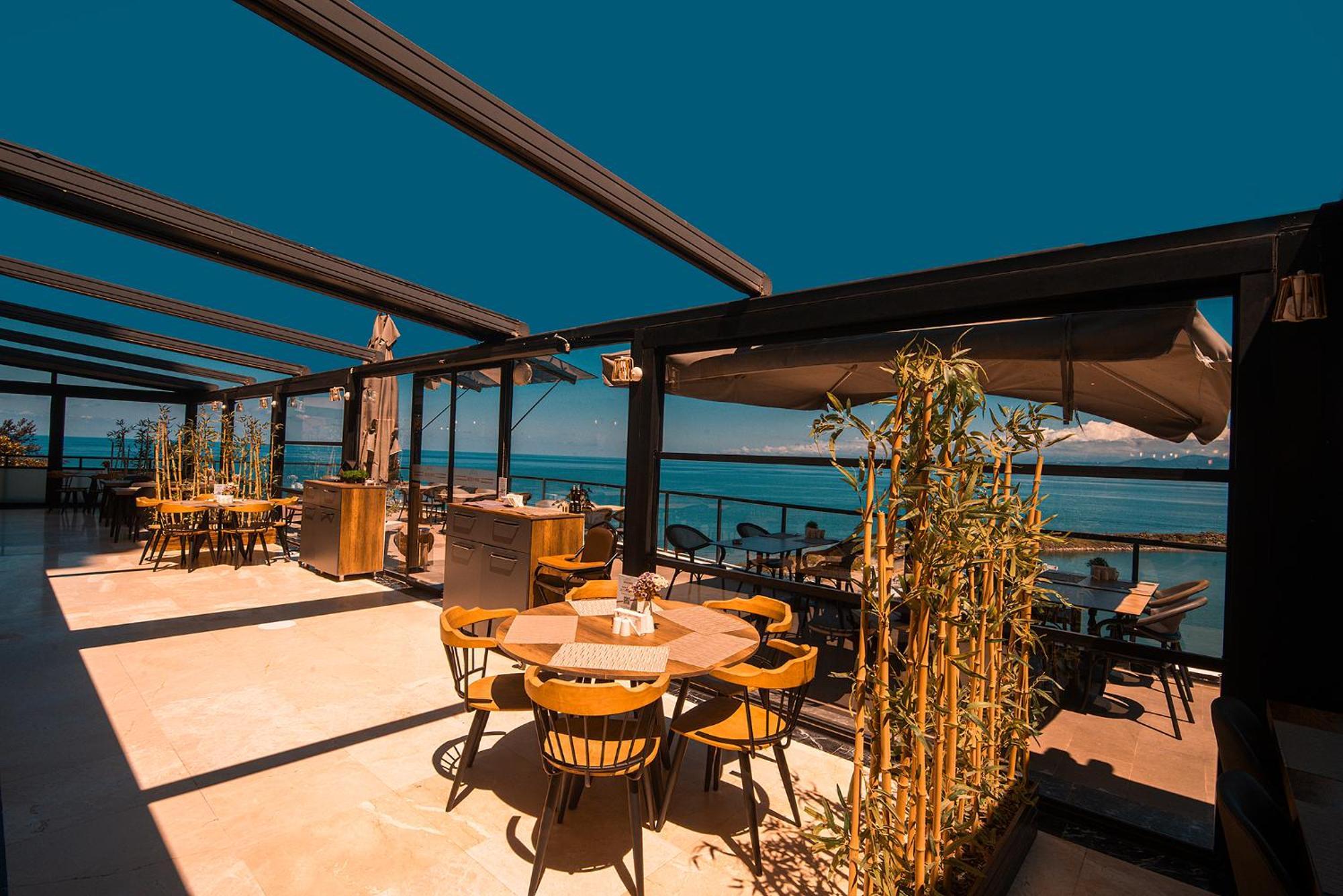 Royal Comfort Hotel Arakli Exterior photo